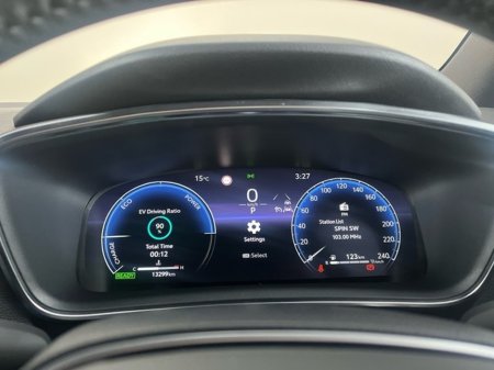 2025 Toyota Corolla HYBRID SOL T/S €36,950 thumbnail