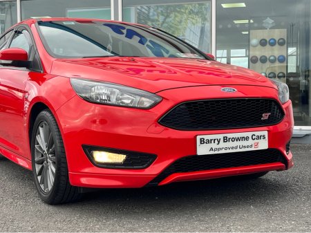 2018 Ford Focus - thumbnail 14