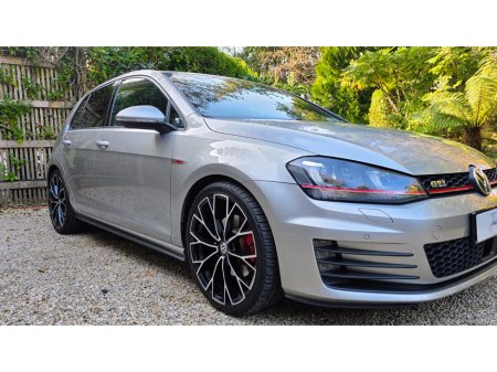 2014 Volkswagen Golf - thumbnail 18