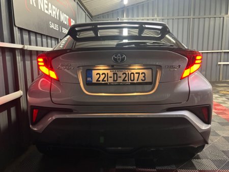 2022 Toyota C-HR - photo 2