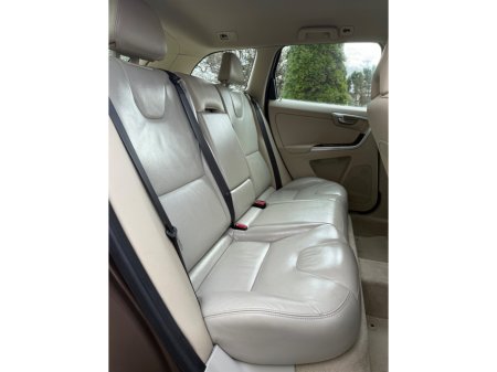 2015 Volvo XC60 - thumbnail 11