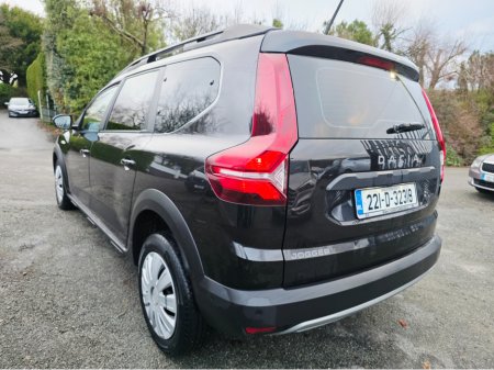 2022 Dacia Jogger 7 SEATER COMFORT TCE 110 5DR €14,950 thumbnail