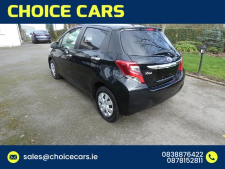 2016 Toyota Yaris - thumbnail 4