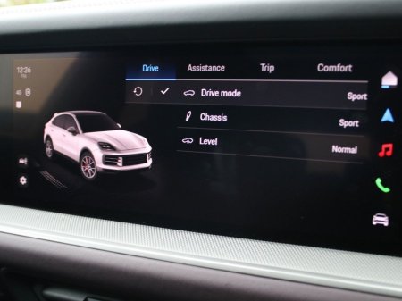 2025 Porsche Cayenne E-Hybrid Coupe €126,000 thumbnail