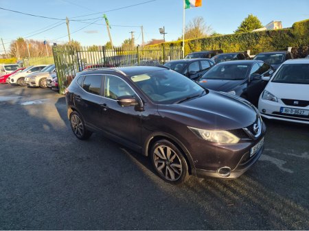 2015 Nissan Qashqai 1.5 DCI TEKNA Panoramic Roof €7,795