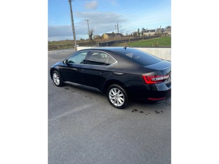 2017 Skoda Superb - thumbnail 7