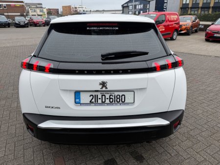 2021 Peugeot 2008 - thumbnail 5