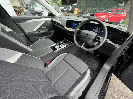 2026 Opel Astra E | SC | 155PS €35,070