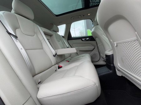 2023 Volvo XC60 BLONDE LEATHER PLUS BRIGHT T6 RECHARGE €45,995 thumbnail