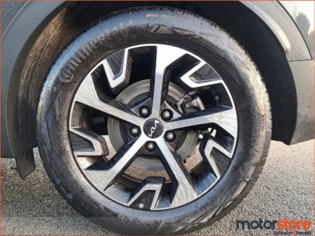 2025 Kia Sportage K3 1.6 Diesel (Kia Warranty / AA Membership / Bishopstown) €36,900 thumbnail