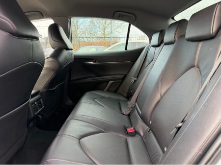 2020 Toyota Camry TOYOTA CAMRY G SPEC- LEATHER PACK 2.5 HYBRID €24,950 thumbnail