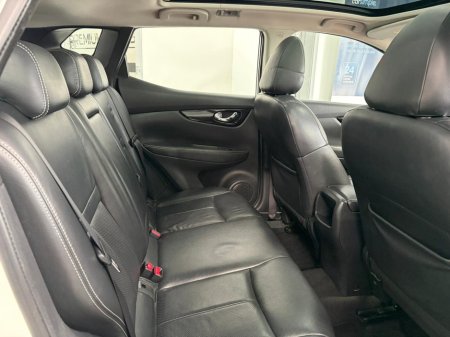 2016 Nissan Qashqai - thumbnail 5