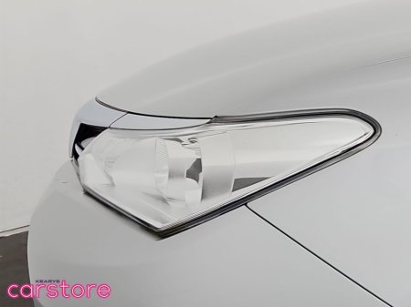 2018 Toyota Corolla - thumbnail 16