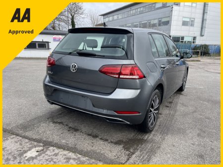 2018 Volkswagen Golf - view 4