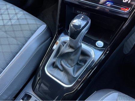 2023 Volkswagen T-Roc - thumbnail 17