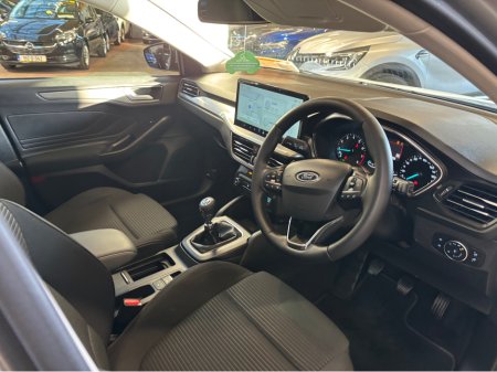 2025 Ford Focus TITANIUM 5DR 1.0T 125 MHE €27,499 thumbnail