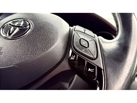 2017 Toyota C-HR - thumbnail 28