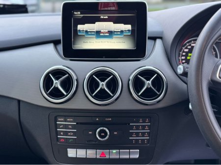 2016 Mercedes-Benz B Class LOW KMS AUTO TOP SPEC €14,950 thumbnail