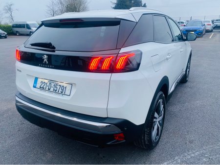 2022 Peugeot 3008 - view 3