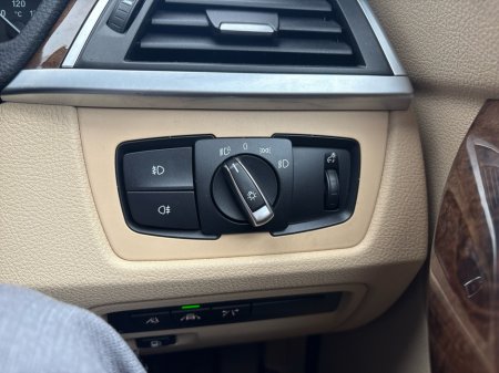 2017 BMW 3 Series - thumbnail 17