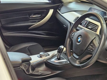 2018 BMW 3 Series - thumbnail 14