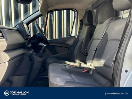 2025 Renault Trafic - thumbnail 8