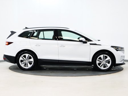 2021 Skoda Enyaq - photo 2