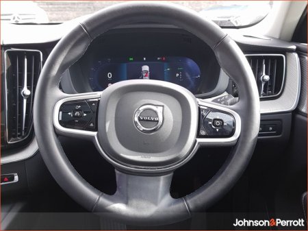 2025 Volvo XC60 T6 350 bhp AWD PHEV Ultra Bright (Three Year Volvo Warranty + Two Year Volvo Service Plan) €69,900 thumbnail