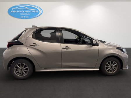 2020 Toyota Yaris - thumbnail 4