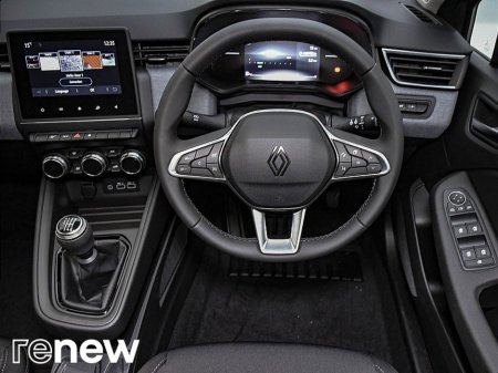 2025 Renault Clio - thumbnail 23