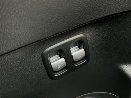 2022 Mercedes-Benz C Class - thumbnail 40