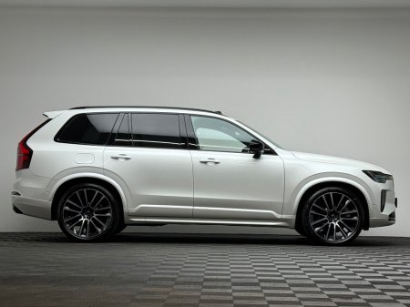 2025 Volvo XC90 - thumbnail 8