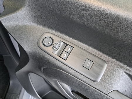 2025 Opel Combo SPORTIVE L1H1 1.5TD 100BHP **REVERSING CAMERA** €19,919 thumbnail