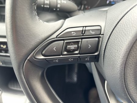 2024 Toyota Yaris - thumbnail 13