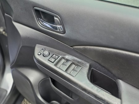 2018 Honda CR-V SERIES 1.6 I-DTEC 2WD ES 4DR €17,950 thumbnail