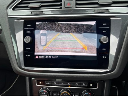 2019 Volkswagen Tiguan - thumbnail 28