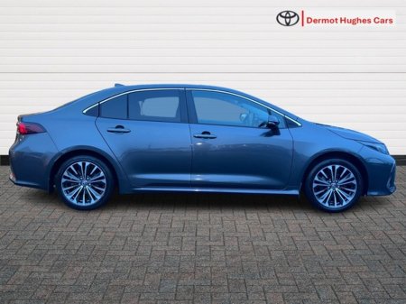 2024 Toyota Corolla LUNA SPORT SALOON 4DR €32,750 thumbnail