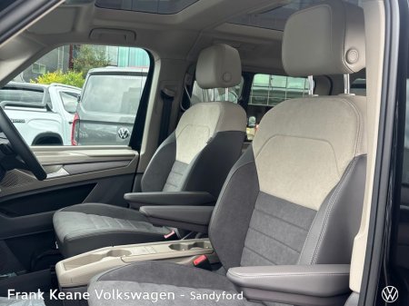 2025 Volkswagen Multivan STYLE PHEV AUTO 240BHP *APPLE CARPLAY/ANDROID AUTO* *PANORAMIC SUNROOF* *ELECTRIC SLIDING DOORS* *ELECTRIC TAILGATE* *REAR VIEW CAMERA* *FRONT AND REAR PARKING SENSORS* €86,446