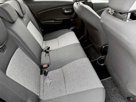 2020 Toyota Yaris - thumbnail 20