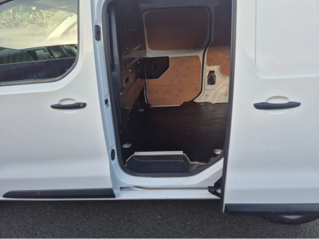 2017 Citroen Dispatch XS BLUEHDI 95 4DR €9,750 thumbnail