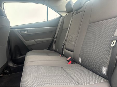 2018 Toyota Corolla - thumbnail 13