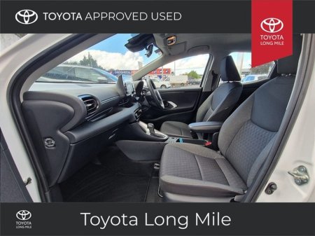 2022 Toyota Yaris 1.5 Hybrid Luna 5dr €23,949 thumbnail