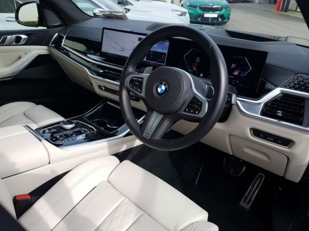 2025 BMW X7 - photo 5