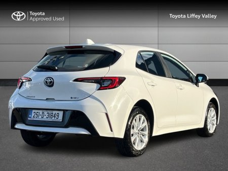 2025 Toyota Corolla COROLLA HB LUNA €30,950 thumbnail
