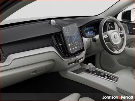 2026 Volvo XC60 T6 350 AWD PHEV Ultra Bright - Onyx Black Metallic €85,295 thumbnail