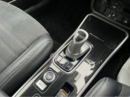 2017 Mitsubishi Outlander 2.0 PHEV AUTO LOW KMS €17,450 thumbnail