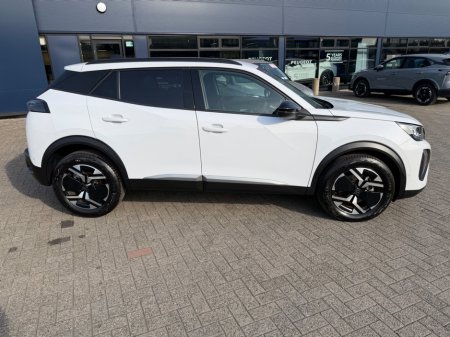 2025 Peugeot 2008 - thumbnail 3