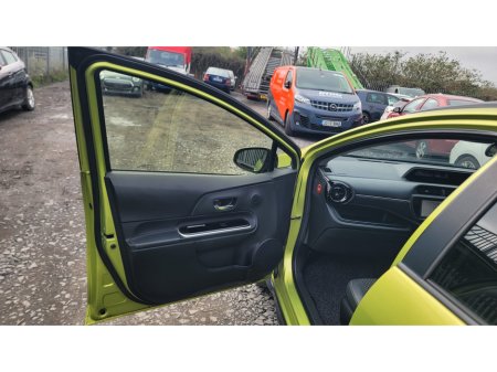 2016 Toyota Aqua - thumbnail 12