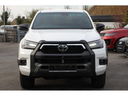 2026 Toyota Hilux - thumbnail 2