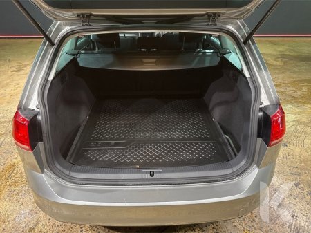 2016 Volkswagen Golf - thumbnail 12